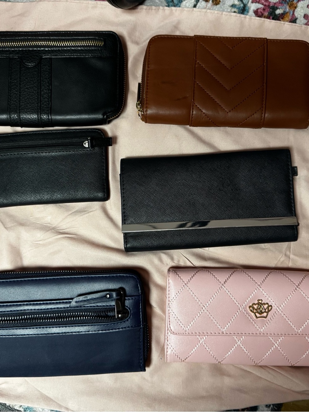 6 ladies wallets